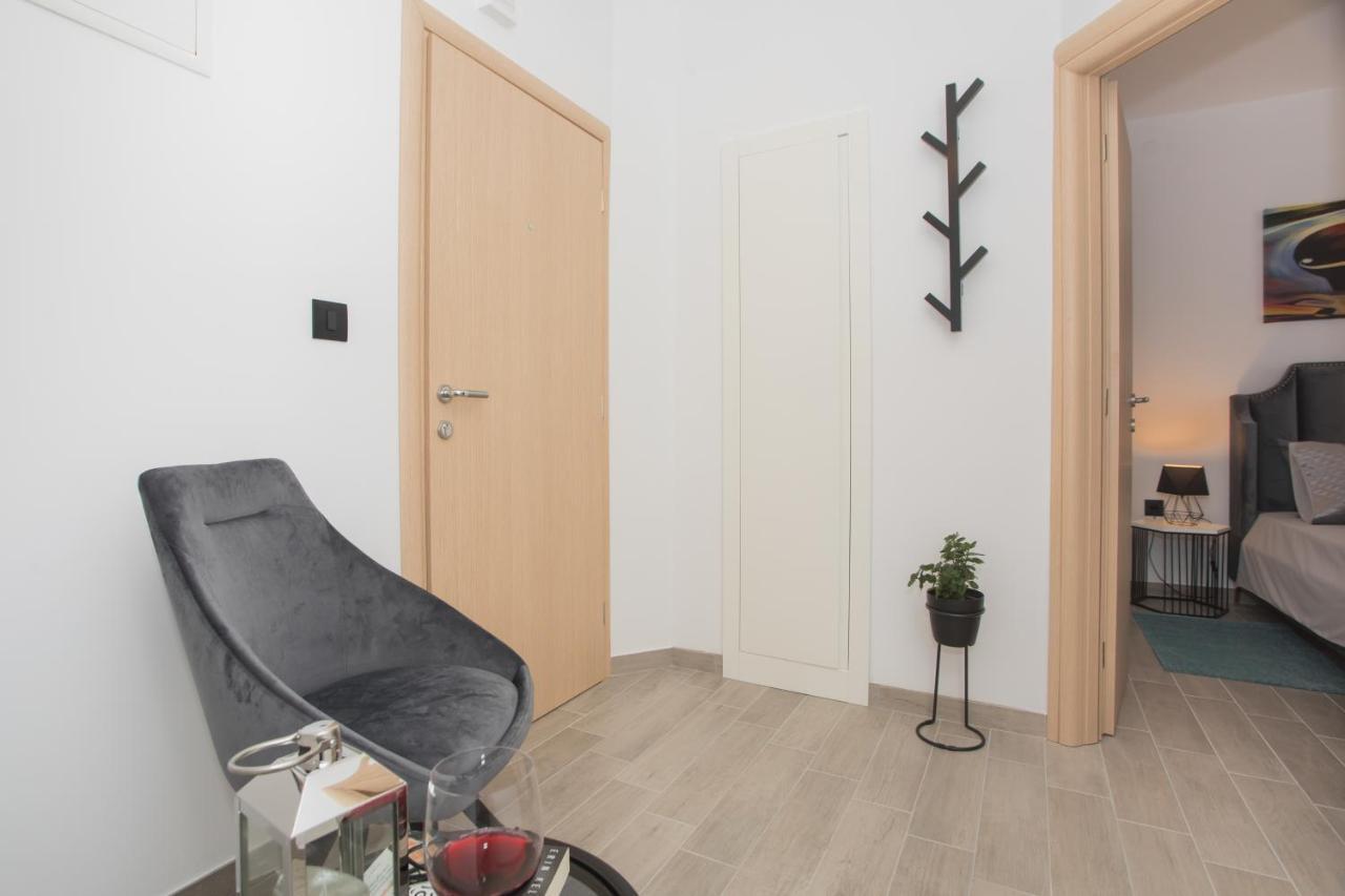 שיבניק Apartmani Rispet מראה חיצוני תמונה