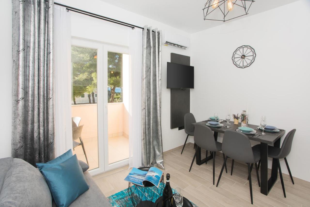 שיבניק Apartmani Rispet מראה חיצוני תמונה