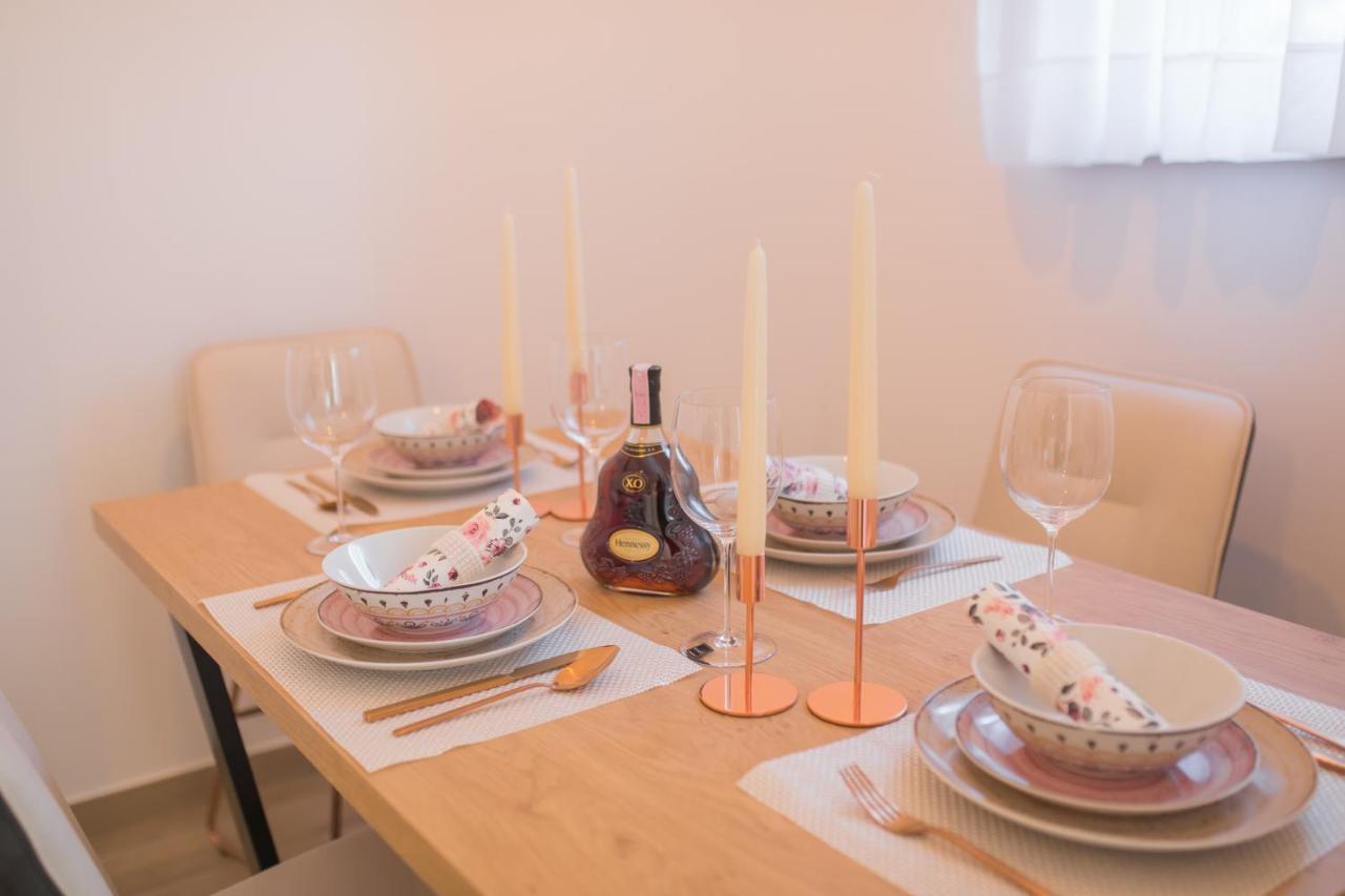 שיבניק Apartmani Rispet מראה חיצוני תמונה
