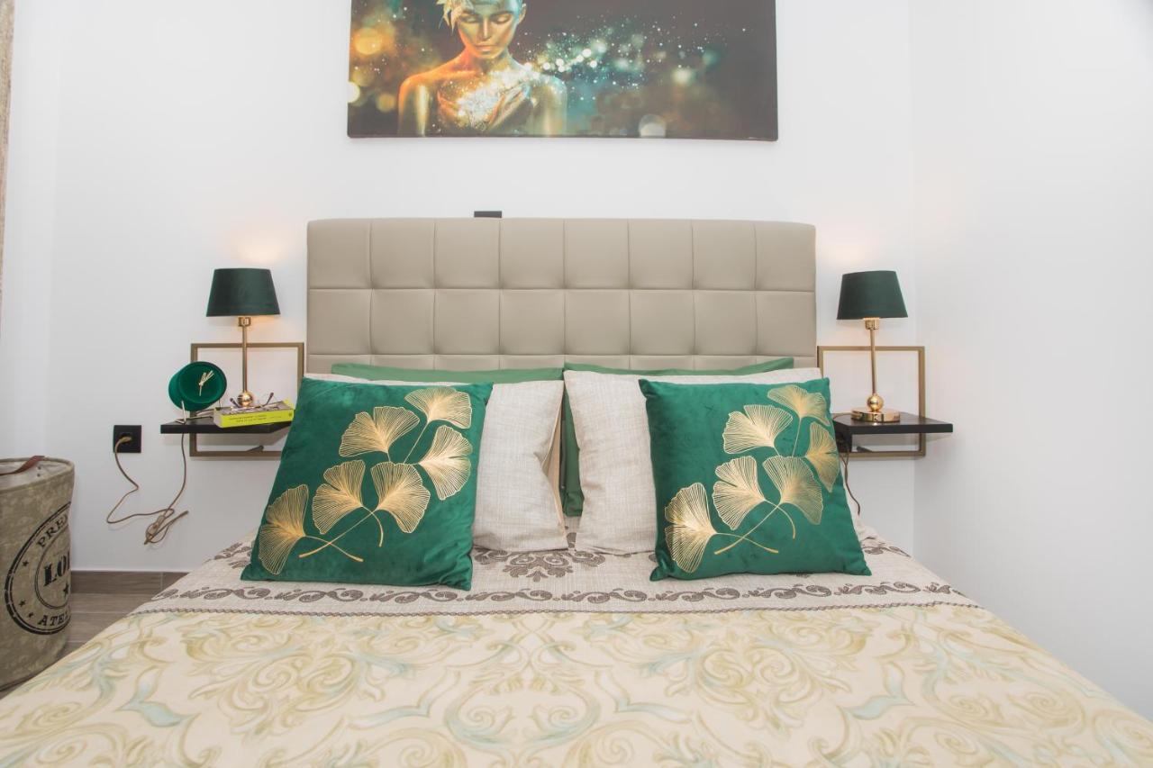 שיבניק Apartmani Rispet מראה חיצוני תמונה