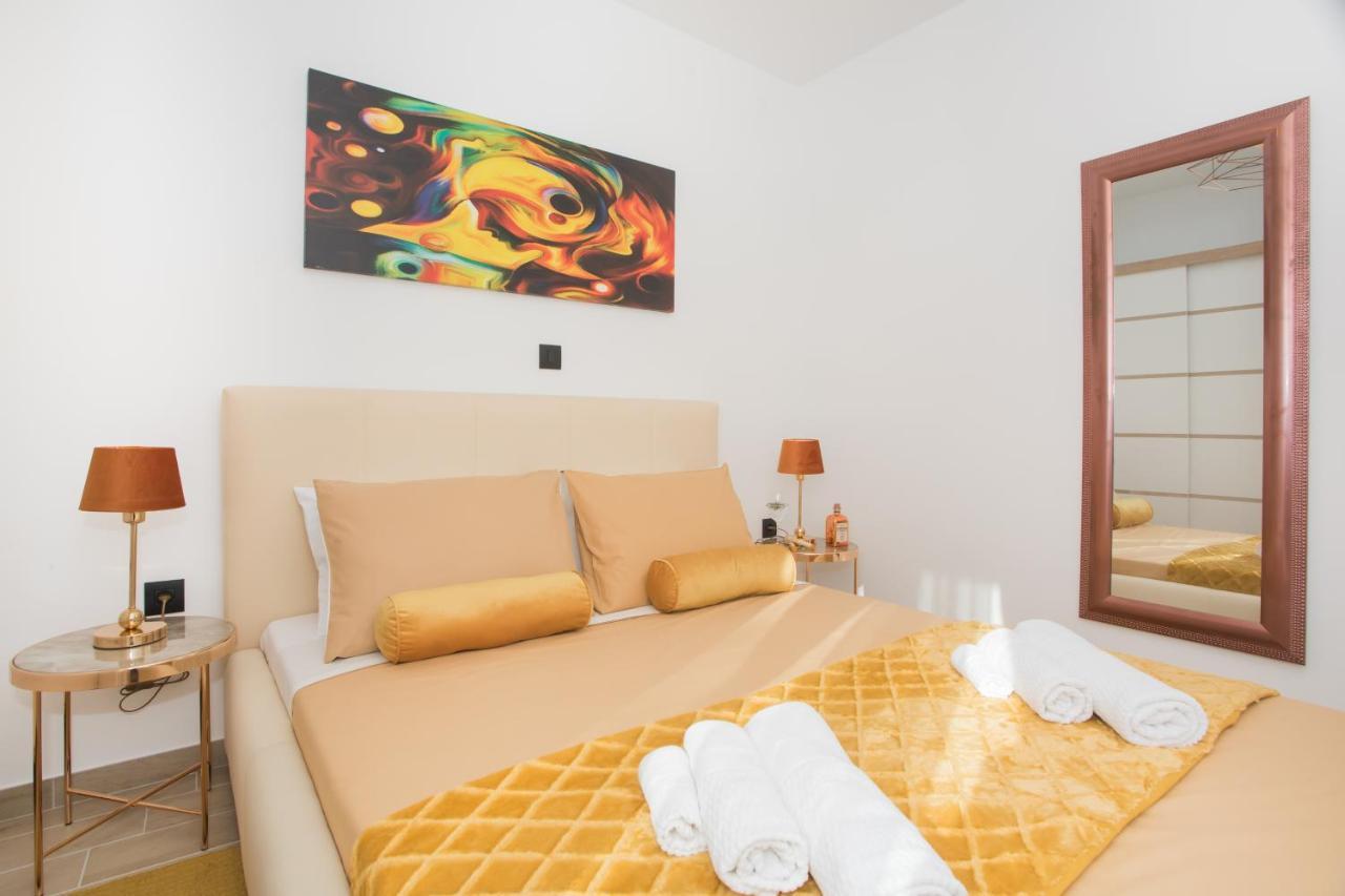 שיבניק Apartmani Rispet מראה חיצוני תמונה
