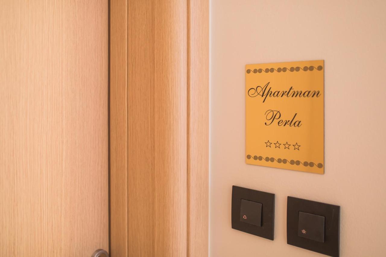 שיבניק Apartmani Rispet מראה חיצוני תמונה